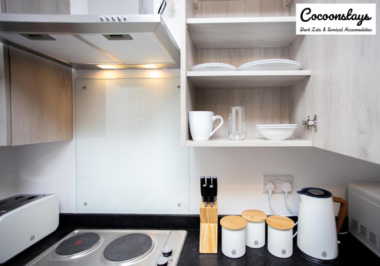 Cocooonstays Short Lets & Accommodation スラウ エクステリア 写真